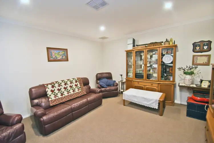 Sixth view of Homely house listing, 6 Glenda Court, Robinvale VIC 3549