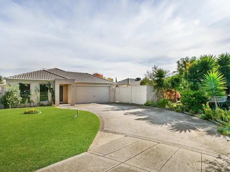 4 Cottrell Place, Lynbrook VIC 3975