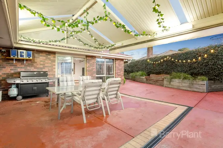 Sixth view of Homely house listing, 8 Larter Court, Bundoora VIC 3083