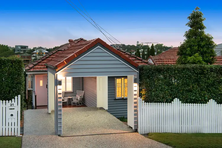 21 Waverley Road, Camp Hill QLD 4152