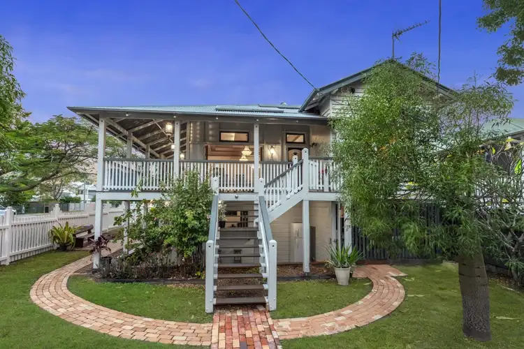 54 Days Avenue, Yeronga QLD 4104