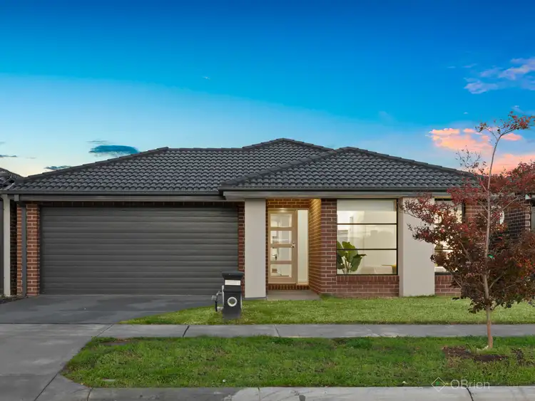 27 Dexter Crescent, Clyde North VIC 3978