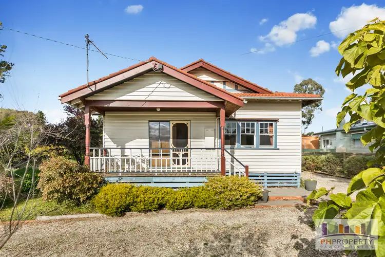 12 Martin Street, Golden Gully VIC 3555