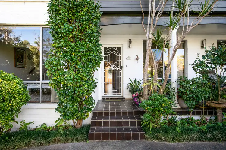 4 Stratford Drive, Belrose NSW 2085