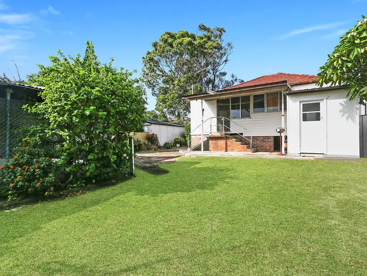 Fourth view of Homely house listing, 26 Carnegie Circuit, Chifley NSW 2036