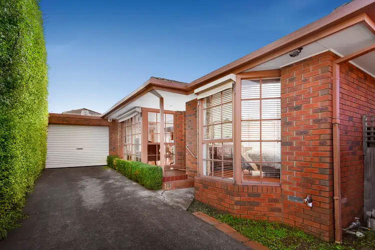 2/34 Holyrood Avenue, Strathmore VIC 3041