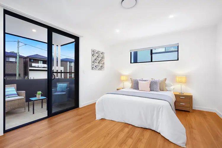 Fifth view of Homely semi-detached listing, 6 Georges Crescent, Georges Hall NSW 2198