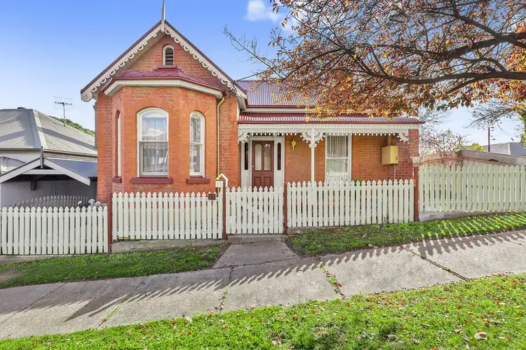24 Victoria Parade, Goulburn NSW 2580