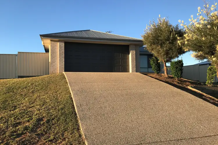 26 Scenic Drive, Emerald QLD 4720