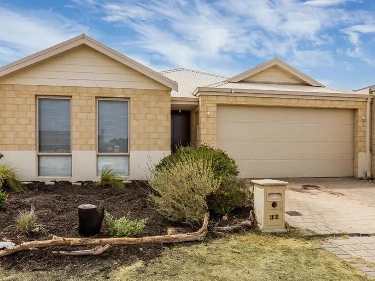 Sixth view of Homely house listing, 32 Peppermint Gardens, Aubin Grove WA 6164