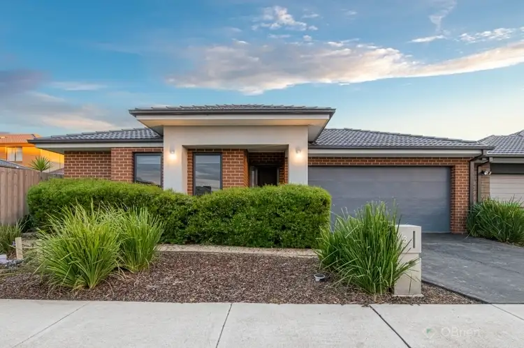 3 Caleana Court, Cranbourne North VIC 3977