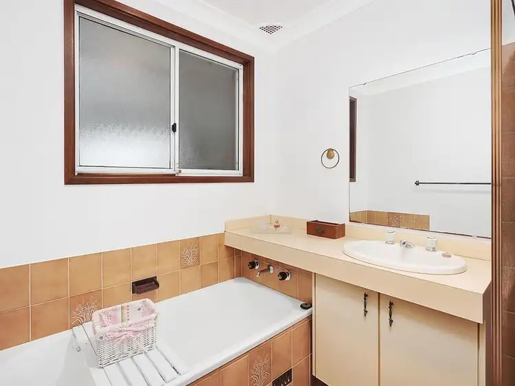 Fifth view of Homely house listing, 867 Montpelier Drive, The Oaks NSW 2570