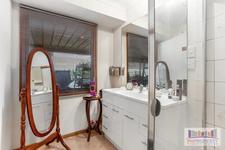 Fifth view of Homely house listing, 1 Odea Crescent, Kangaroo Flat VIC 3555