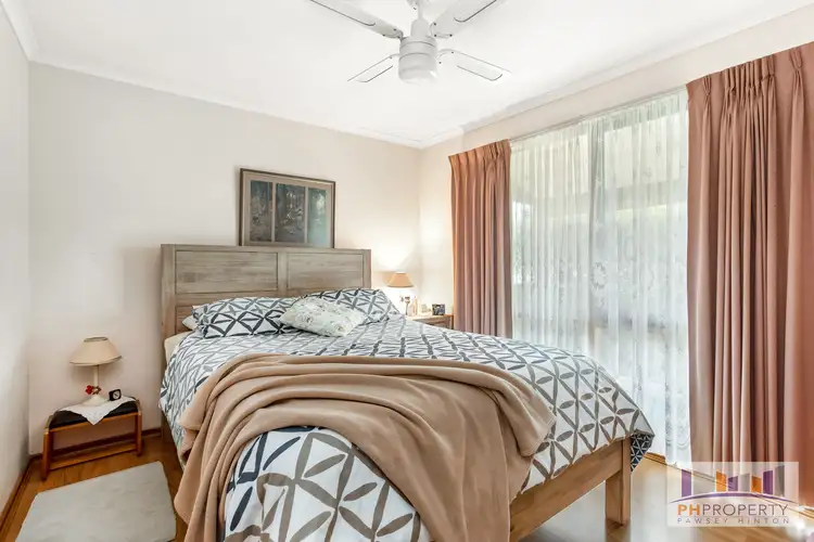 Sixth view of Homely house listing, 1 Odea Crescent, Kangaroo Flat VIC 3555