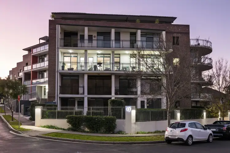 11/12 Parkside Crescent, Campbelltown NSW 2560