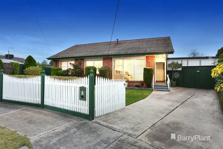 Second view of Homely house listing, 3 Erin Court, Coolaroo VIC 3048
