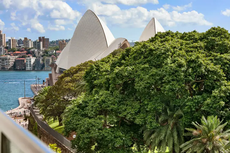 1011/61 Macquarie Street, Sydney NSW 2000