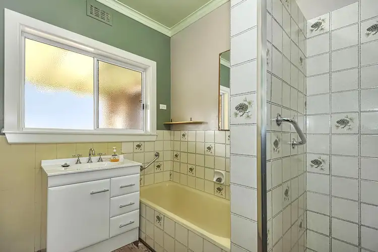 Sixth view of Homely house listing, 16 Queens Avenue, Ararat VIC 3377