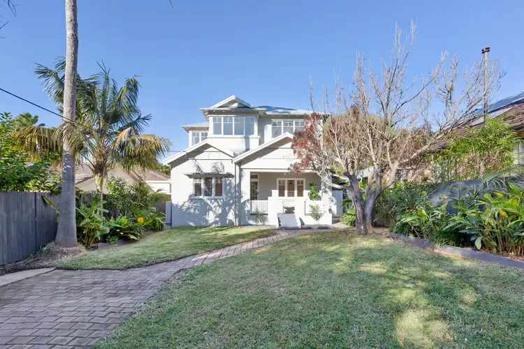 90 Wyuna Avenue, Freshwater NSW 2096