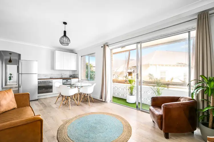 4/3-5 Denham Street