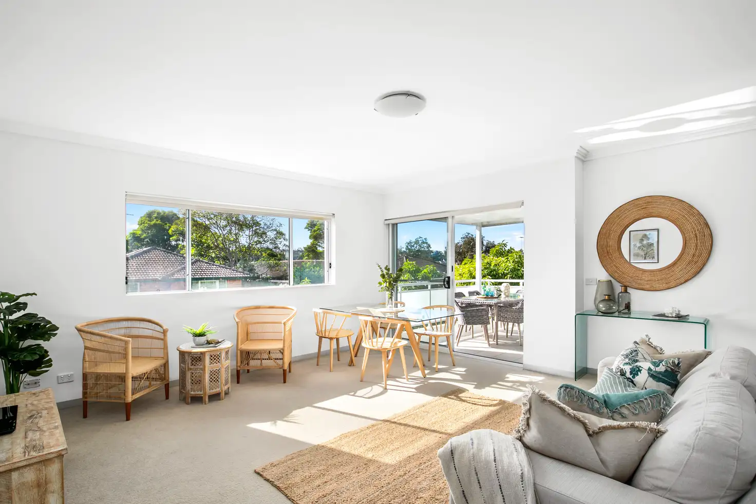 Main view of Homely unit listing, 17/11-13 Holborn Avenue, Dee Why NSW 2099