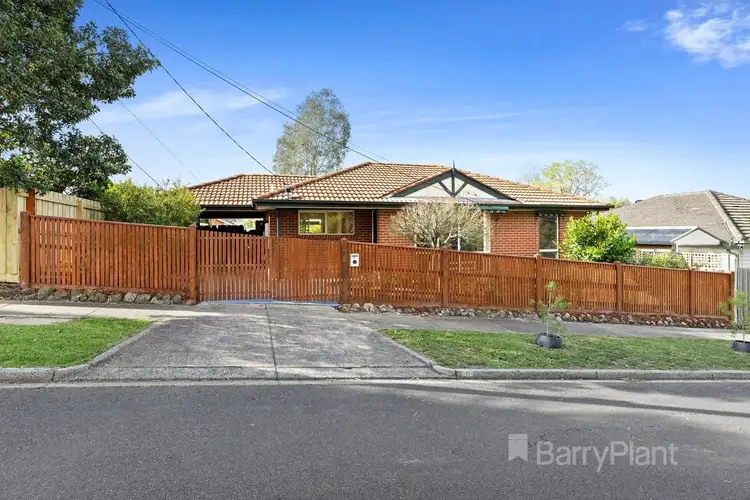 8 Robern Parade, Viewbank VIC 3084