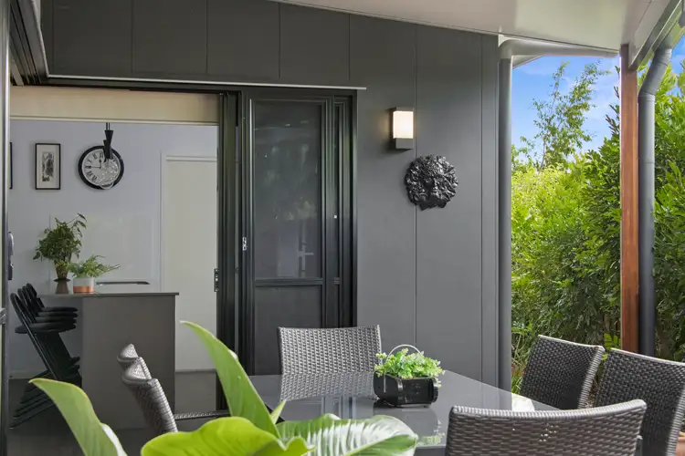 2 Hervey Chase, Maroochydore QLD 4558