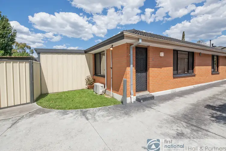 2/3 Moomba Parade, Dandenong VIC 3175