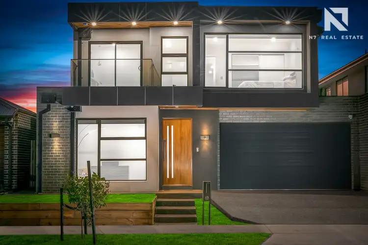9 Carnaby Grove, Burnside VIC 3023
