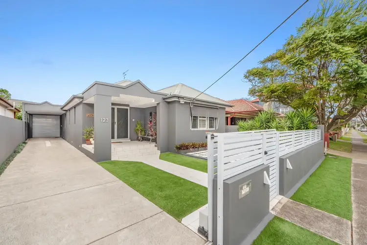 123 Lawson Street, Hamilton NSW 2303