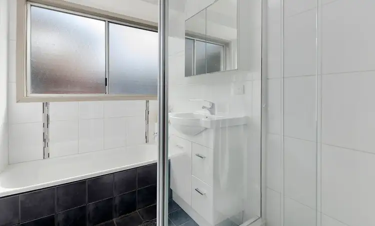 Fifth view of Homely house listing, 6 Greenbrook Place, Horsley NSW 2530