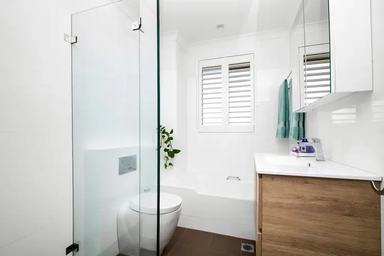 Fifth view of Homely unit listing, 8/70 Harbord Road, Freshwater NSW 2096