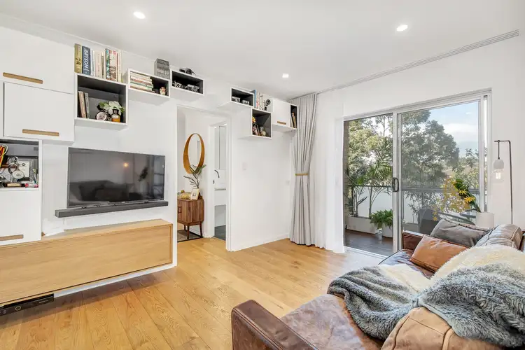 Fifth view of Homely unit listing, 8/40 Burchmore Road, Manly Vale NSW 2093