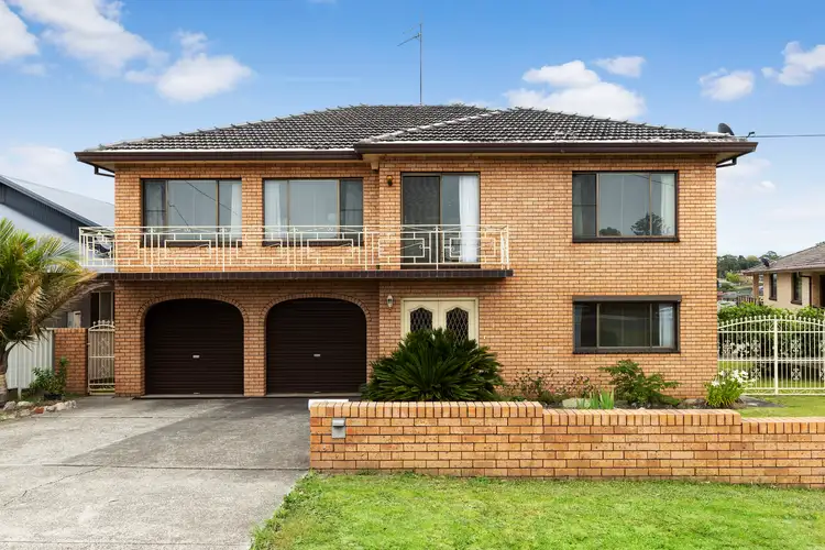 Sixth view of Homely house listing, 4 St Cloud Crescent, Lake Heights NSW 2502