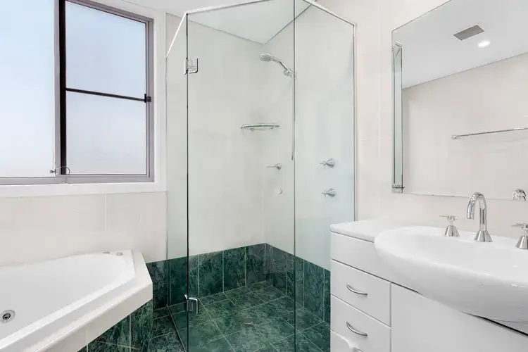 Fifth view of Homely apartment listing, 11/54 Cliff Road, Wollongong NSW 2500
