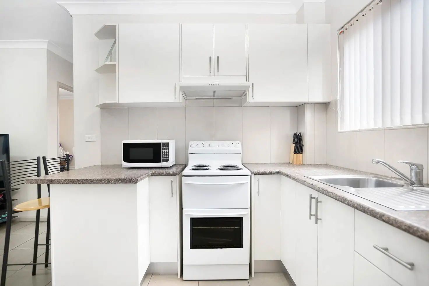 Main view of Homely apartment listing, 2/5 Whitfield Place, Lake Illawarra NSW 2528