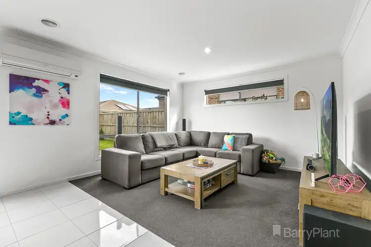 Fourth view of Homely house listing, 8 Naomi Street, Pakenham VIC 3810