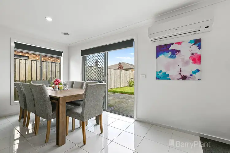Sixth view of Homely house listing, 8 Naomi Street, Pakenham VIC 3810