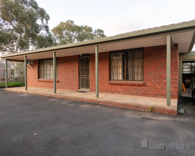1/99 Chum Street