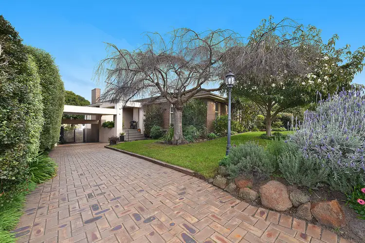 Main view of Homely house listing, 10 Belfrayden Court, Mount Waverley VIC 3149