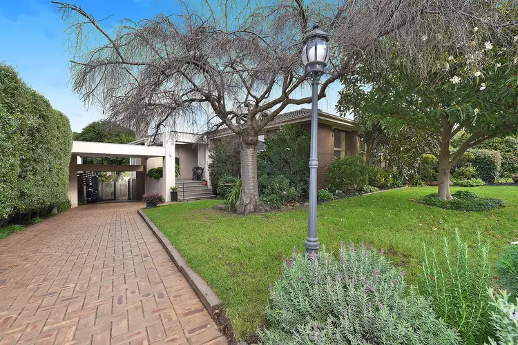 Third view of Homely house listing, 10 Belfrayden Court, Mount Waverley VIC 3149