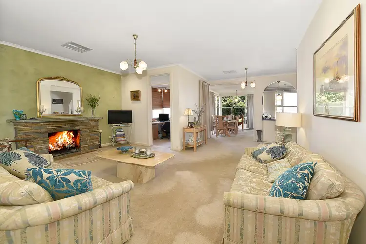 Fourth view of Homely house listing, 10 Belfrayden Court, Mount Waverley VIC 3149