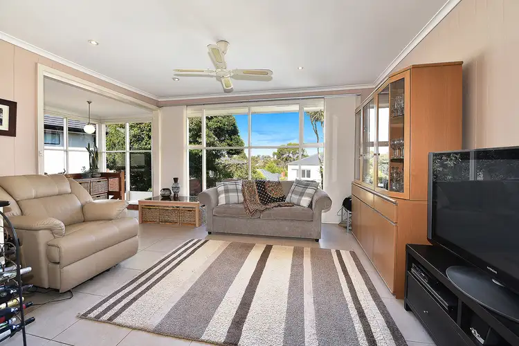 Fifth view of Homely house listing, 10 Belfrayden Court, Mount Waverley VIC 3149