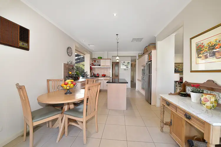 Sixth view of Homely house listing, 10 Belfrayden Court, Mount Waverley VIC 3149