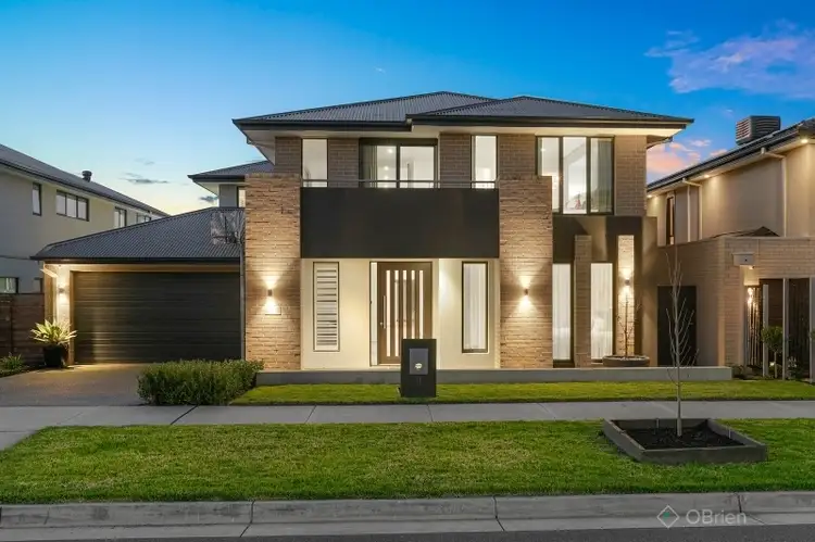 13 Lyndys Lane, Cranbourne North VIC 3977