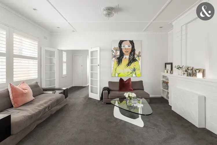 1/36 Robe Street, St Kilda VIC 3182