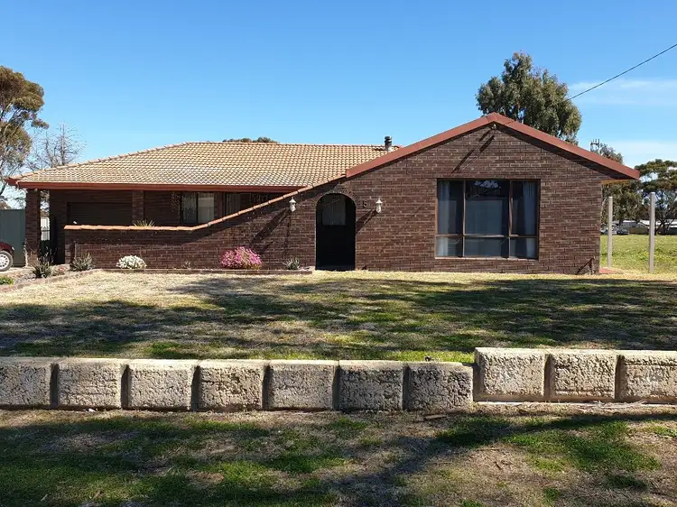 5 Casuarina Drive, Katanning WA 6317