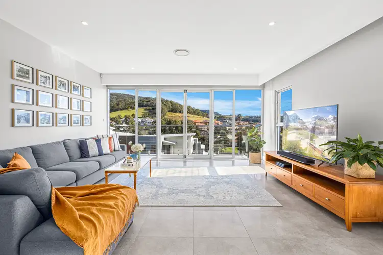 7 Valley View Crescent, Albion Park NSW 2527