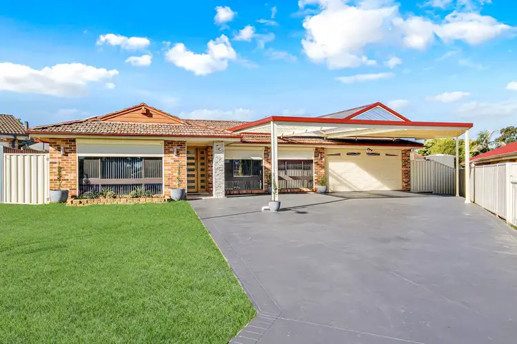 9 Zeya Close, St Clair NSW 2759