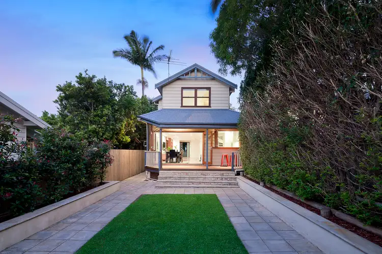 10 Mossgiel Street, Fairlight NSW 2094